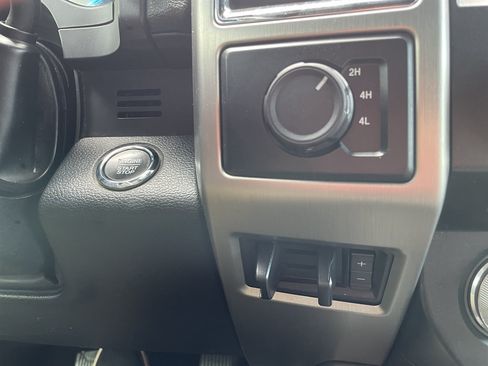 Used 2017 Ford F350 Platinum w/ Platinum Ultimate Package AWD/4WD image 26