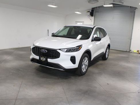 New 2026 Ford Escape Active image 3
