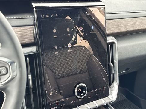 New 2026 GMC Acadia Denali FWD image 19