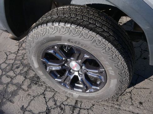 Certified 2023 GMC Canyon Elevation w/ Convenience Package image 8