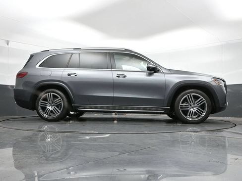 Used 2024 Mercedes-Benz GLS 450 4MATIC image 44
