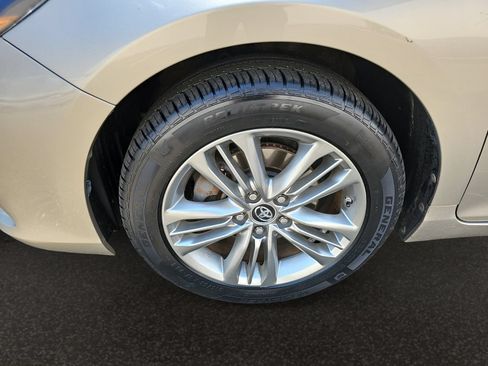 Used 2015 Toyota Camry SE FWD image 38