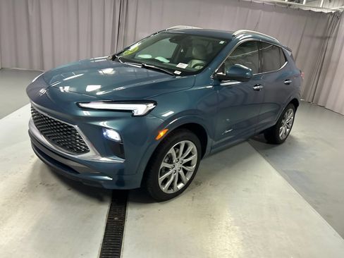 Used 2024 Buick Encore GX Avenir w/ Avenir Technology Package AWD/4WD image 3
