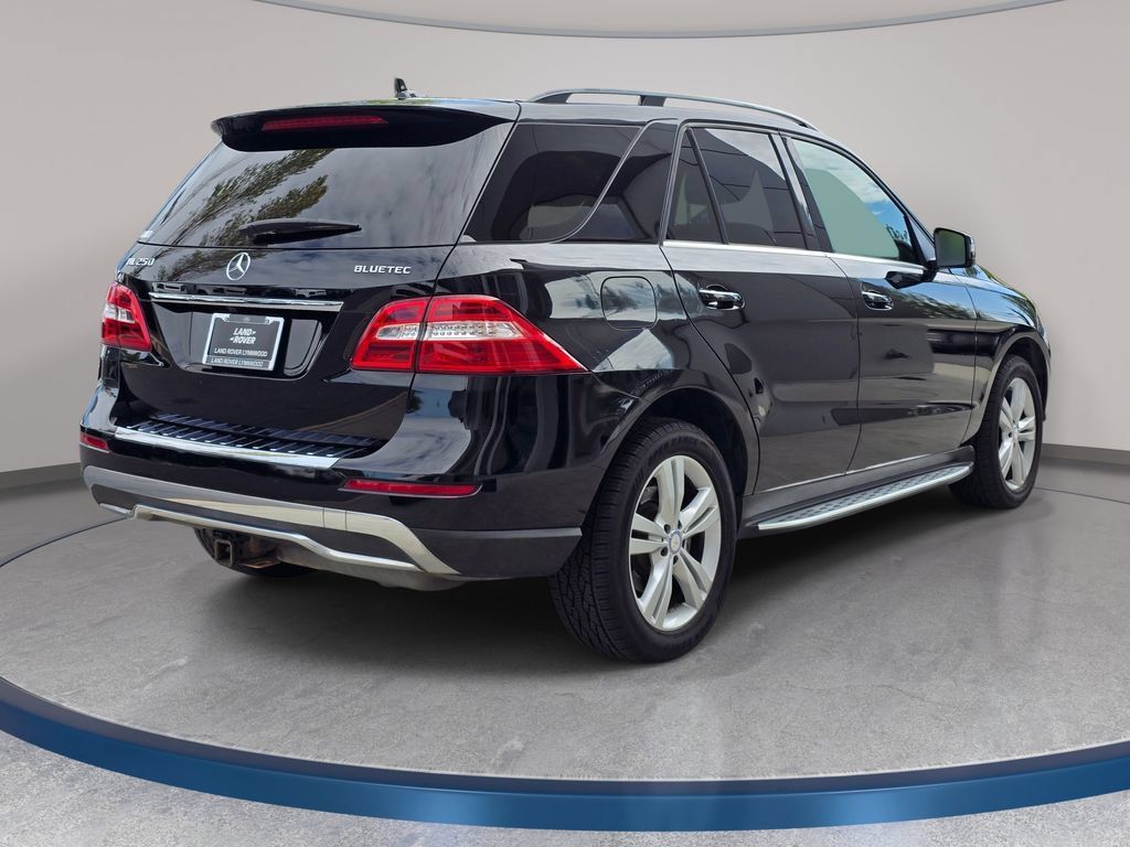 Used 2015 Mercedes-Benz ML 250 BlueTEC 4MATIC image 6