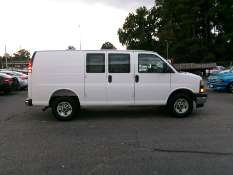 Used 2025 GMC Savana 2500 w/ Driver Convenience Package RWD image 6
