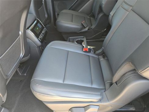 New 2026 Lincoln Aviator AWD image 13