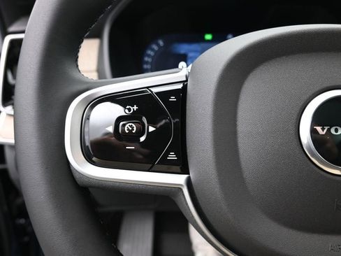 New 2026 Volvo XC90 B6 Plus w/ Protection Package Premier AWD/4WD image 13
