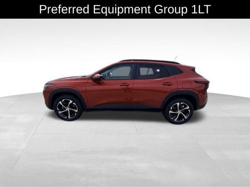 Used 2024 Chevrolet Trax LT FWD image 4