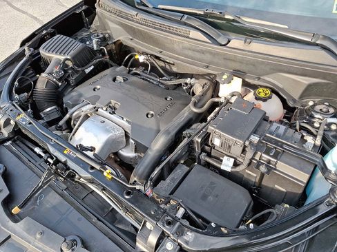 Used 2020 Chevrolet Equinox LT w/ Midnight Edition image 28