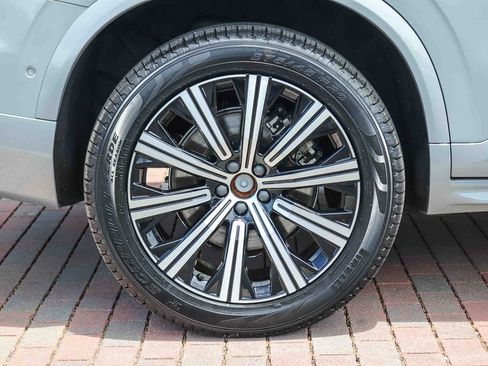 Used 2024 Volvo XC90 B6 Plus w/ Protection Package Premier AWD/4WD image 10