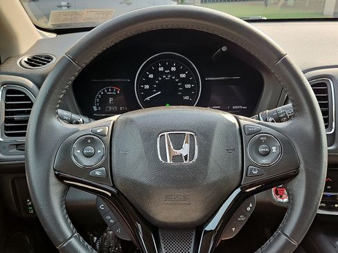 Used 2019 Honda HR-V EX-L image 18