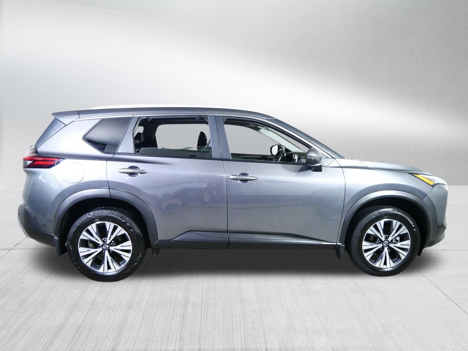 Used 2023 Nissan Rogue SV w/ SV Premium Package AWD/4WD image 8