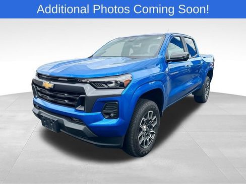 Used 2023 Chevrolet Colorado LT w/ LT Convenience Package III AWD/4WD image 4