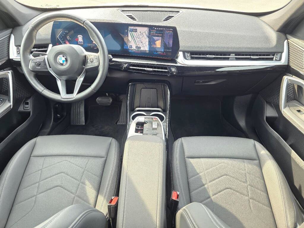 Used 2023 BMW X1 xDrive28i w/ Convenience Package AWD/4WD image 9