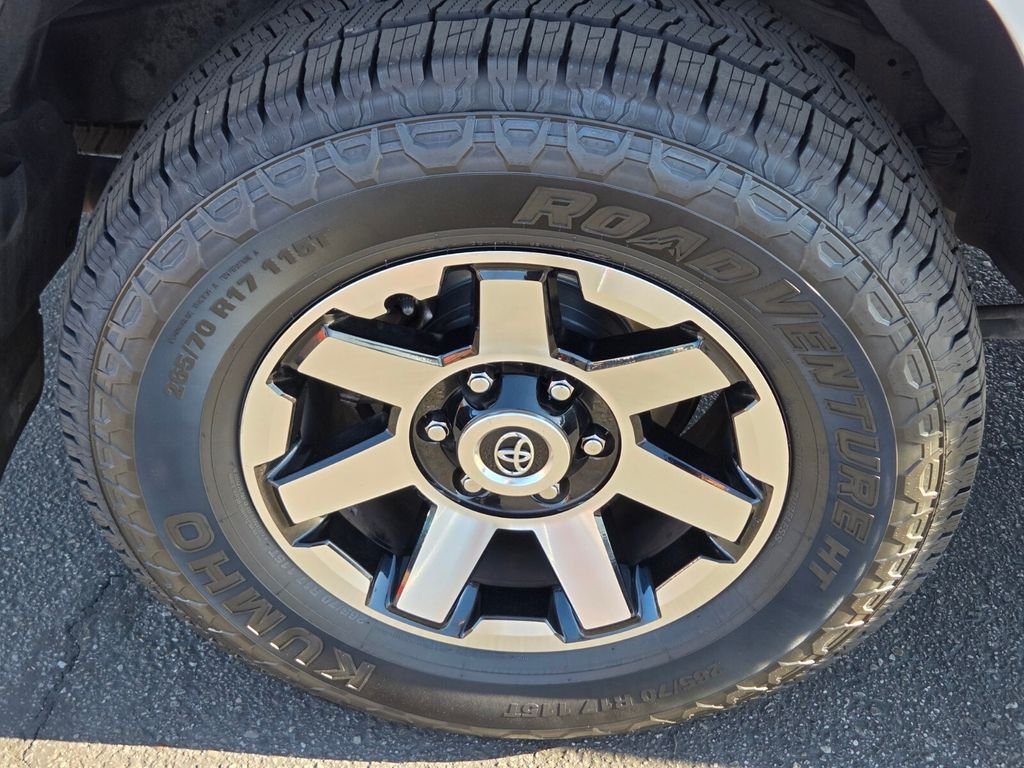 Used 2021 Toyota 4Runner SR5 RWD image 10