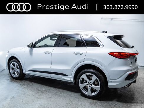 Used 2025 Audi Q5 Premium Plus w/ Premium Plus AWD/4WD image 2