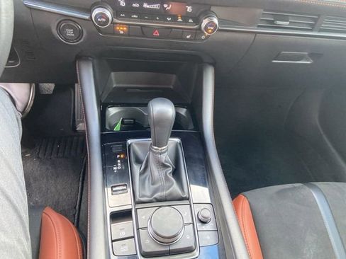 Used 2024 MAZDA MAZDA3 s image 21