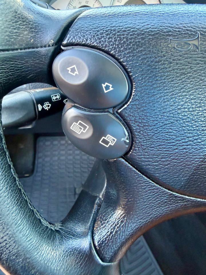 Used 2008 Mercedes-Benz E 350 4MATIC Sedan image 19