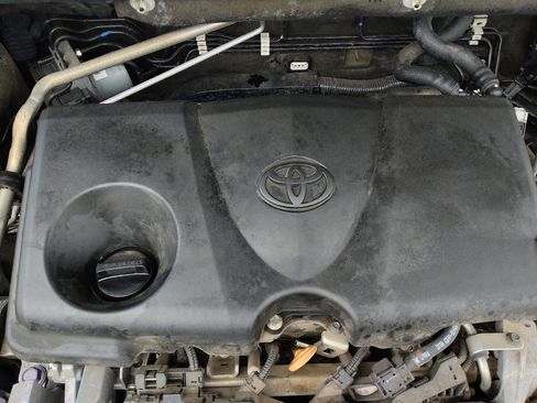 Used 2019 Toyota RAV4 XLE FWD image 30
