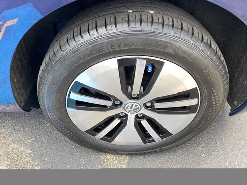 Used 2017 Volkswagen e-Golf SE FWD image 38