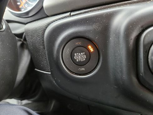Used 2022 Jeep Wrangler Unlimited Sport AWD/4WD image 23
