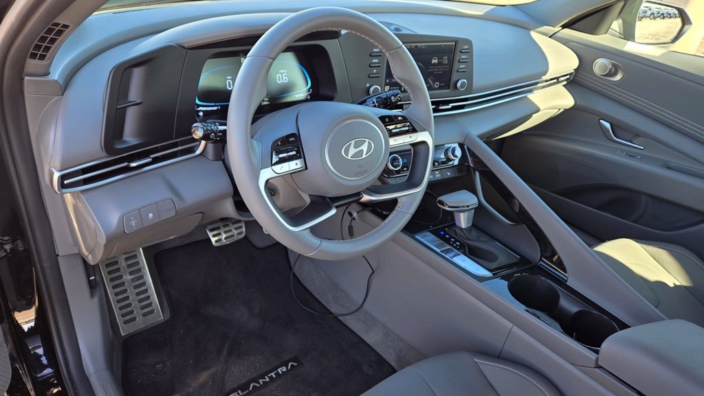 Used 2026 Hyundai Elantra SEL Sport Premium FWD image 9