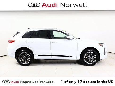 Used 2025 Audi Q5 Premium Plus w/ Premium Plus AWD/4WD image 18
