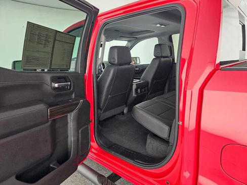 Used 2019 Chevrolet Silverado 1500 LT Trail Boss image 14