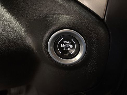 Used 2021 Chevrolet Silverado 1500 LTZ image 22