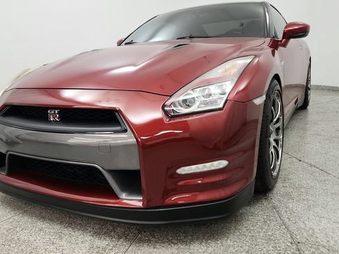 Used 2015 Nissan GT-R Premium AWD/4WD image 12