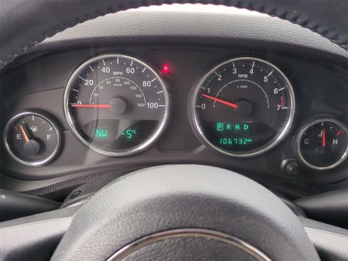 Used 2015 Jeep Wrangler Sahara w/ Trailer Tow Group image 29