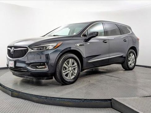 Used 2020 Buick Enclave Essence w/ Sound and Sites Package AWD/4WD image 2