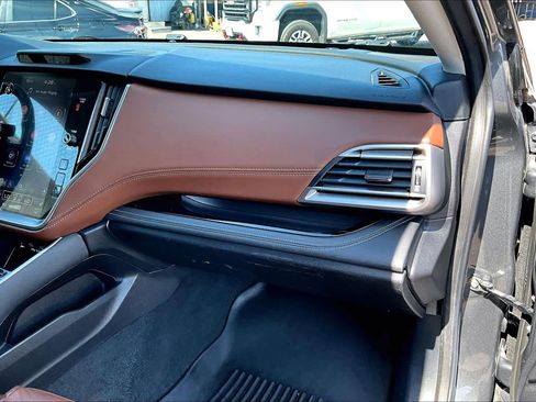 Used 2020 Subaru Outback Touring AWD/4WD image 19