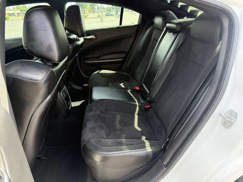 Used 2019 Dodge Charger Scat Pack w/ Technology Group RWD image 23