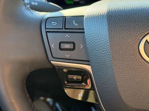 Used 2025 Toyota Camry XLE AWD/4WD image 31