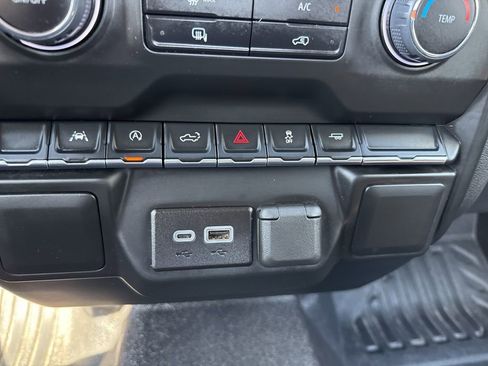 Used 2025 Chevrolet Silverado 1500 W/T image 28