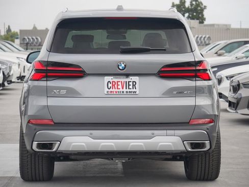 Used 2026 BMW X5 sDrive40i image 6