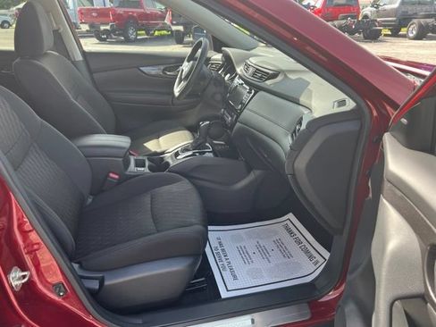 Used 2020 Nissan Rogue SV w/ Sun & Sound Touring Package AWD/4WD image 11