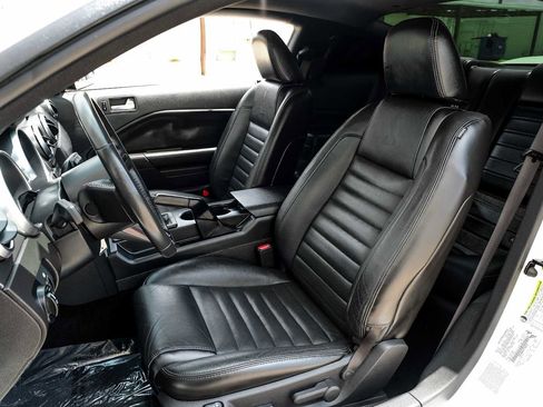Used 2007 Ford Mustang Shelby GT500 RWD image 28