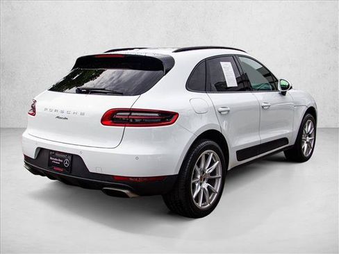 Used 2018 Porsche Macan AWD/4WD image 5