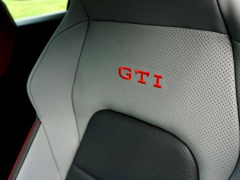 New 2025 Volkswagen GTI SE image 9