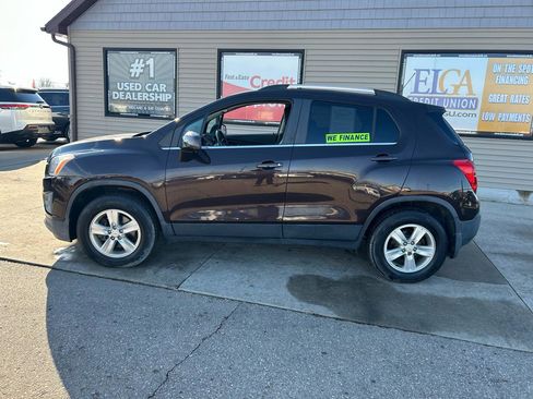 Used 2016 Chevrolet Trax LT w/ LT Convenience Package image 8