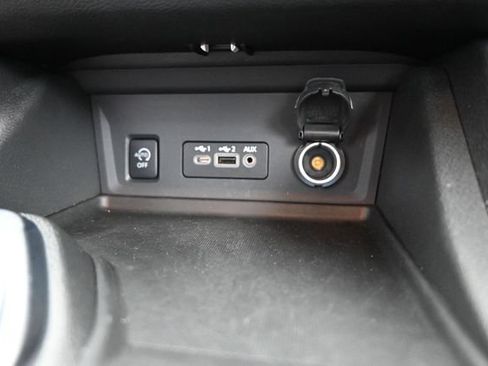 Used 2025 Nissan Sentra SR w/ Trunk Package FWD image 35