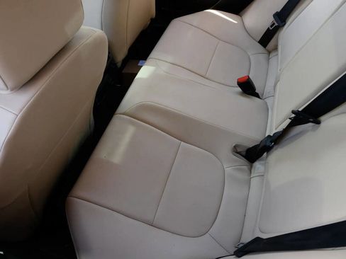 Used 2017 Jaguar XE image 34