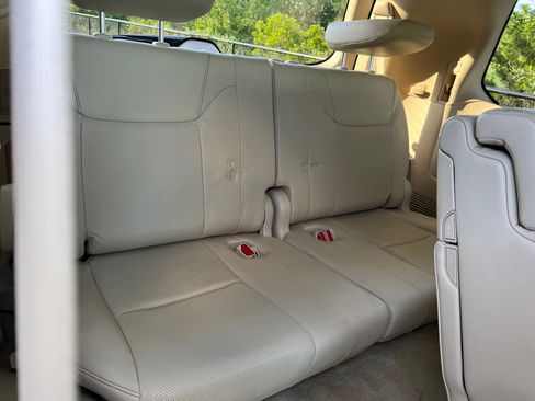 Used 2013 Lexus LX 570 4WD image 11