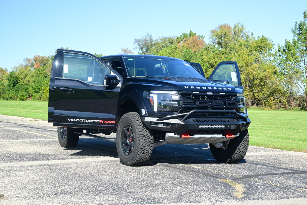 New 2026 Ford F150 Raptor w/ Equipment Group 803A Raptor R AWD/4WD image 12