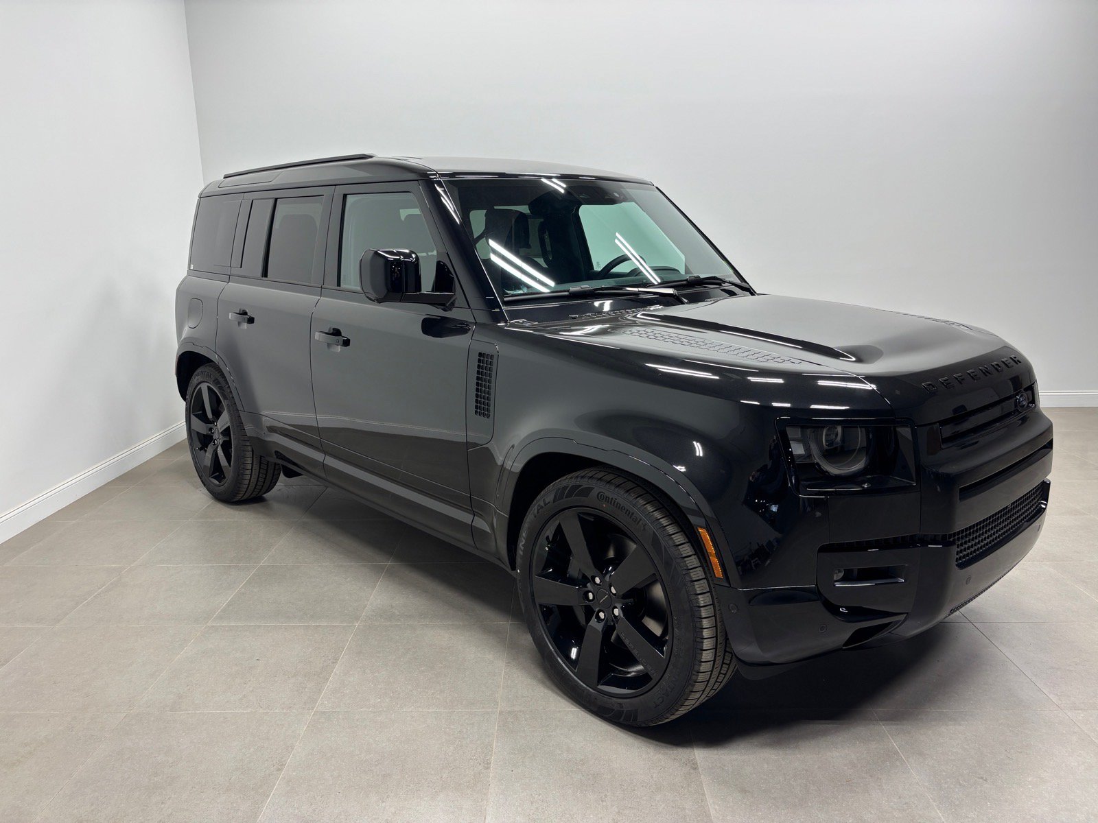 New 2026 Land Rover Defender 110 X-Dynamic SE AWD/4WD image 5