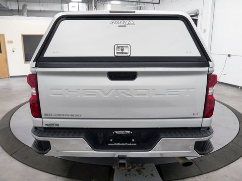Used 2021 Chevrolet Silverado 2500 LT w/ Convenience Package AWD/4WD image 6
