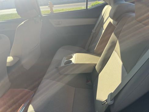 Used 2015 Toyota Corolla LE FWD image 7