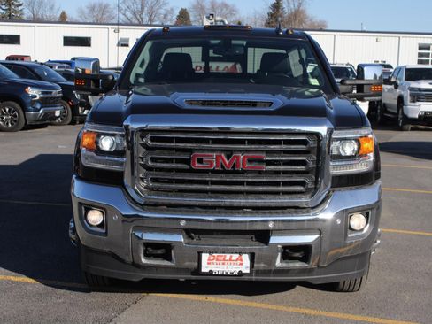 Used 2019 GMC Sierra 3500 SLT w/ Duramax Plus Package image 2